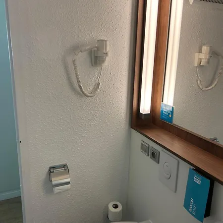 Kyriad Direct Metz Nord - 2* Woippy